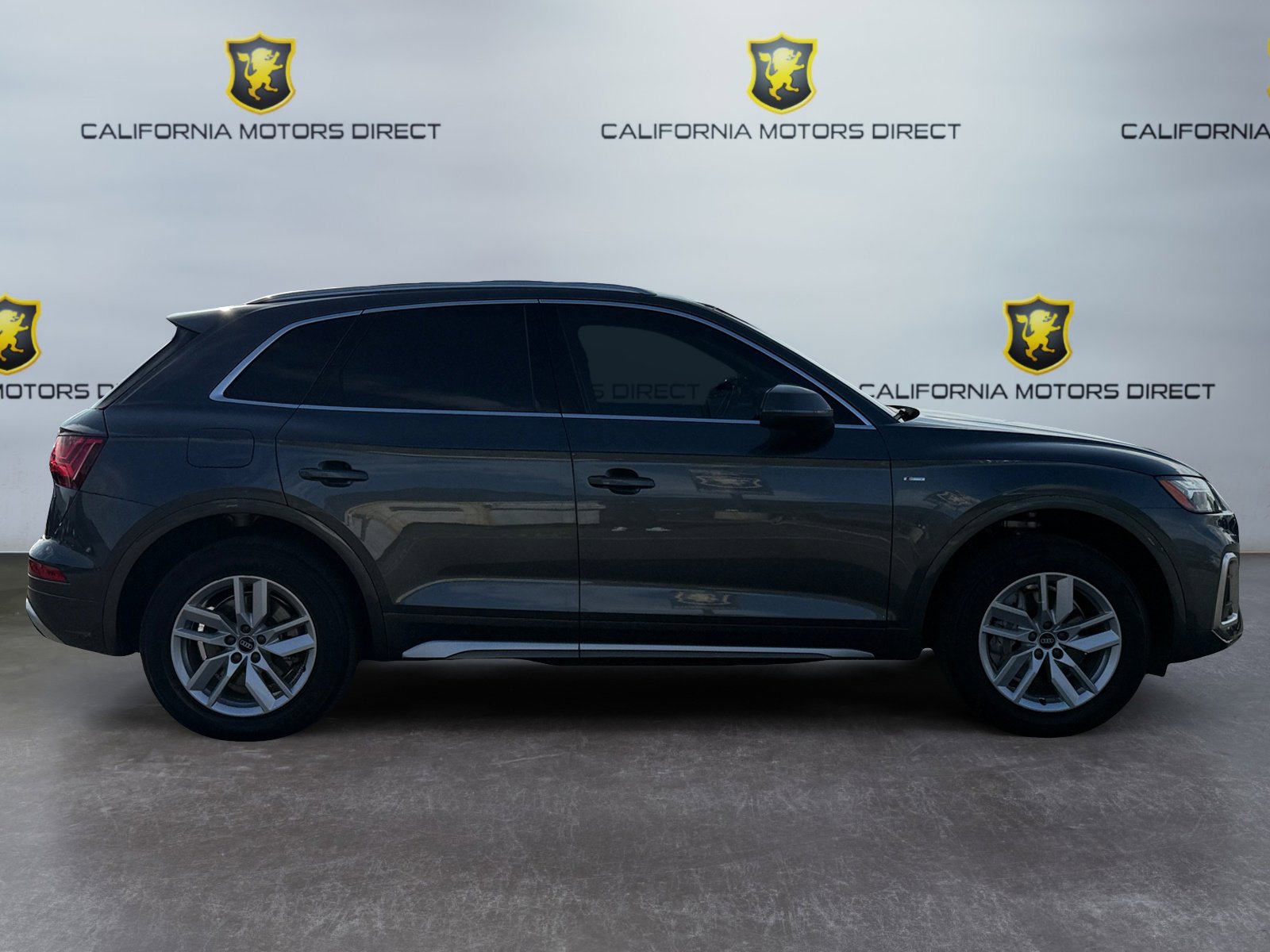 Used 2022 Audi Q5 2.0T Premium w/ Convenience Package image 6