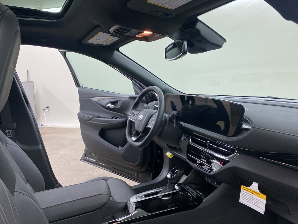 New 2025 Buick Envista Avenir image 18