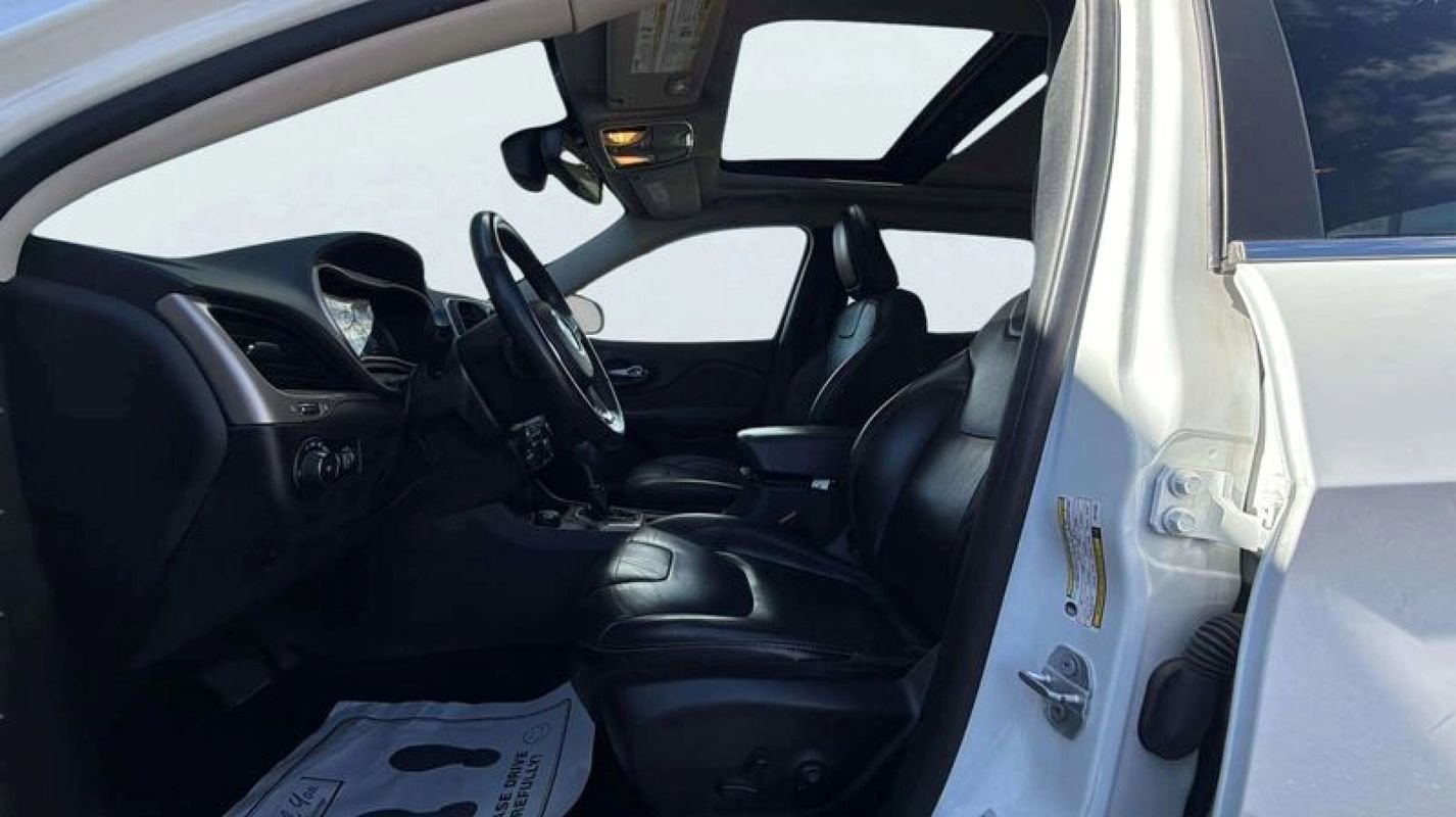 Used 2016 Jeep Cherokee Limited image 15