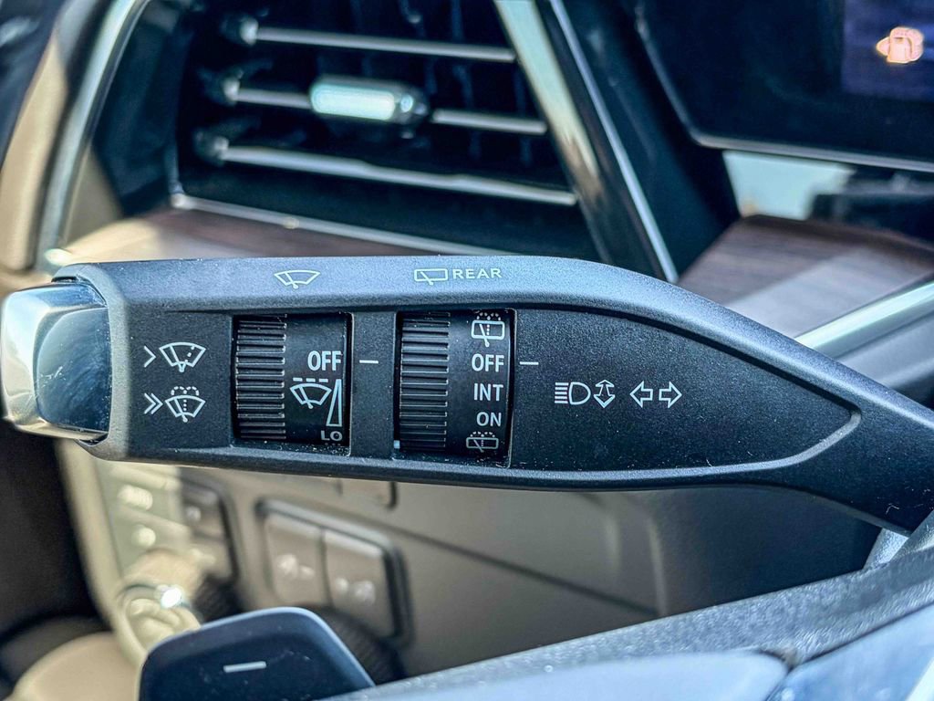 Used 2025 Chevrolet Tahoe LT image 52