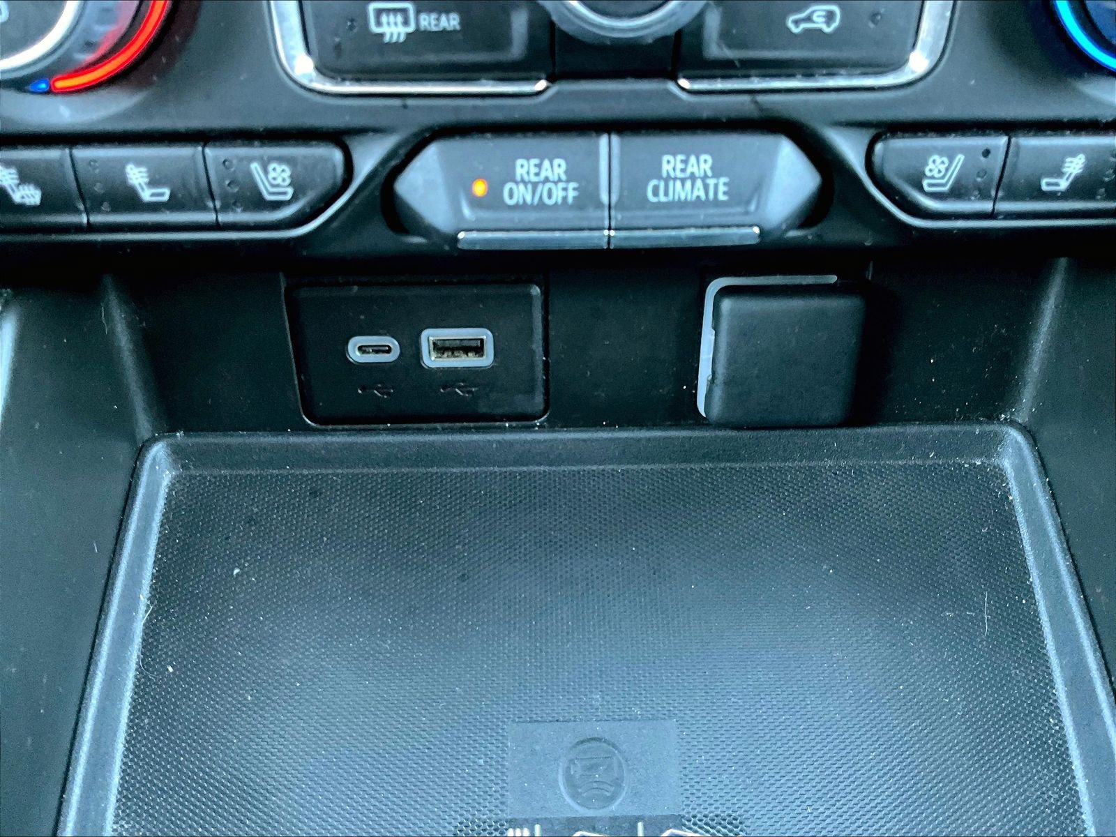 Used 2023 Chevrolet Suburban Premier AWD/4WD image 16