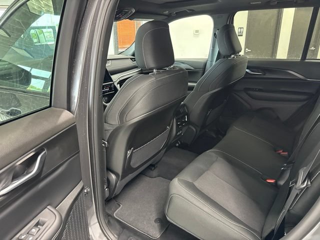 New 2026 Jeep Grand Cherokee Laredo X AWD/4WD image 18