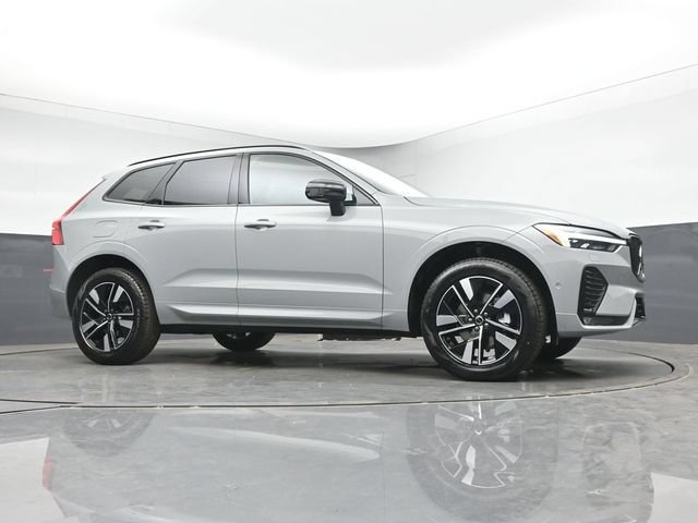 New 2026 Volvo XC60 B5 Plus w/ Protection Package Premier AWD/4WD image 37