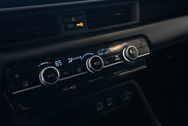 Used 2025 Honda Pilot EX-L image 27