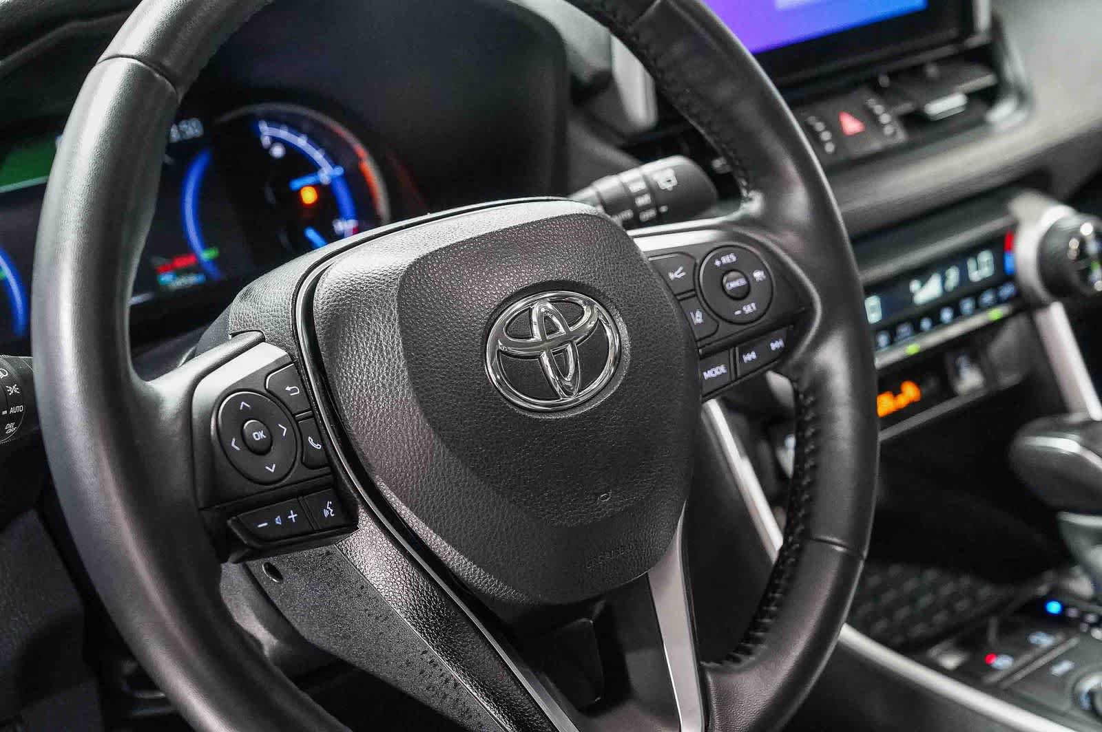 Certified 2025 Toyota RAV4 XLE Premium w/ Weather Package AWD/4WD image 22