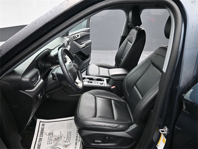 Used 2023 Ford Explorer XLT w/ Equipment Group 202A image 14