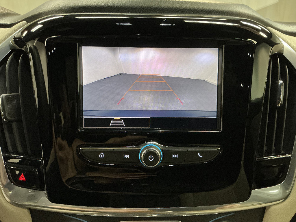 Used 2022 Chevrolet Traverse LS FWD image 19