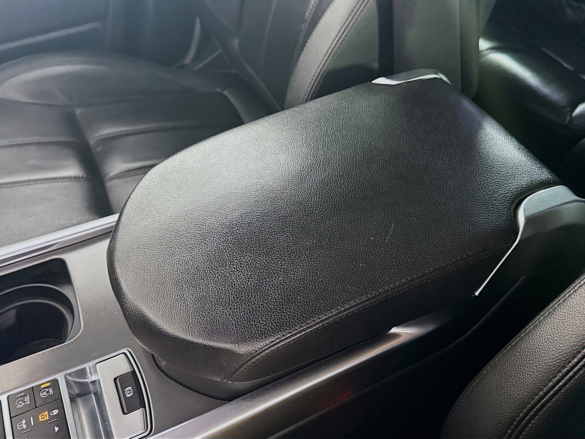 Used 2016 Land Rover Range Rover Sport SE image 18