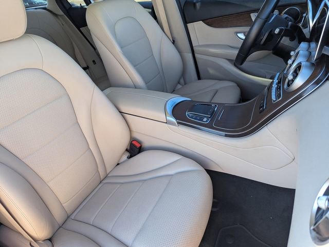 Used 2022 Mercedes-Benz GLC 300 4MATIC image 10