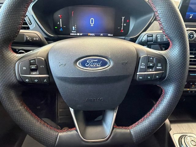 Used 2025 Ford Escape ST-Line Select AWD/4WD image 25