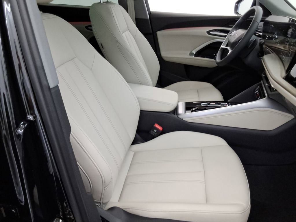 New 2025 Audi Q5 Premium Plus image 16