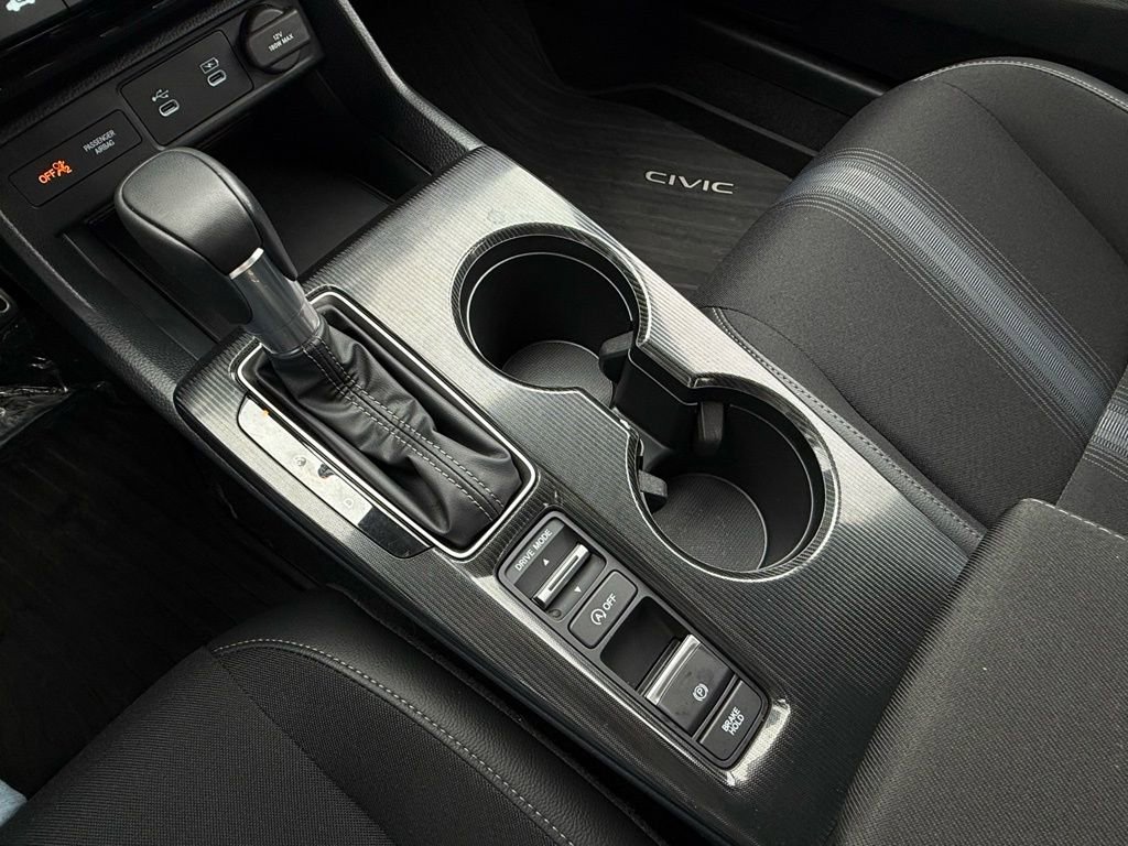 Used 2025 Honda Civic Sport image 26