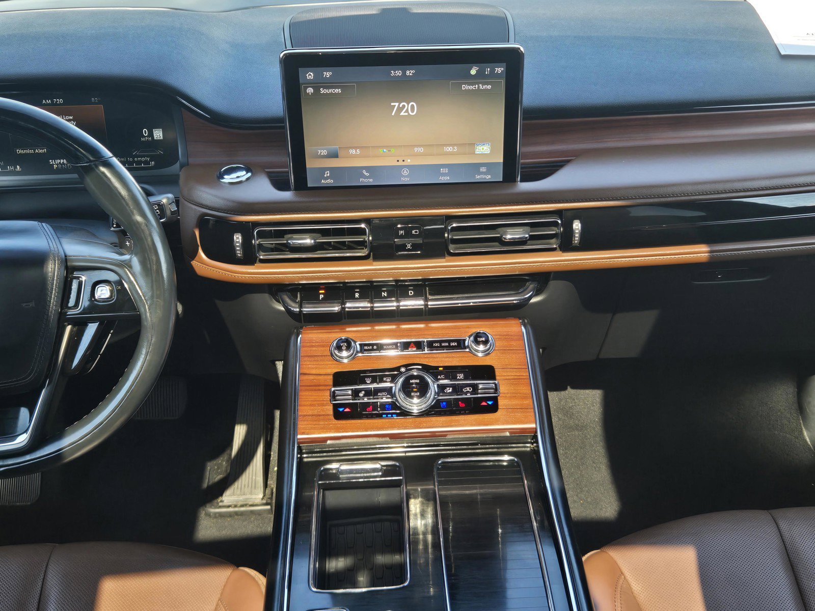 Used 2023 Lincoln Aviator Reserve w/ Elements Package Plus RWD image 12