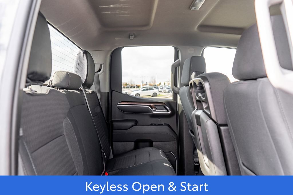 Used 2023 Chevrolet Silverado 1500 LT AWD/4WD image 13