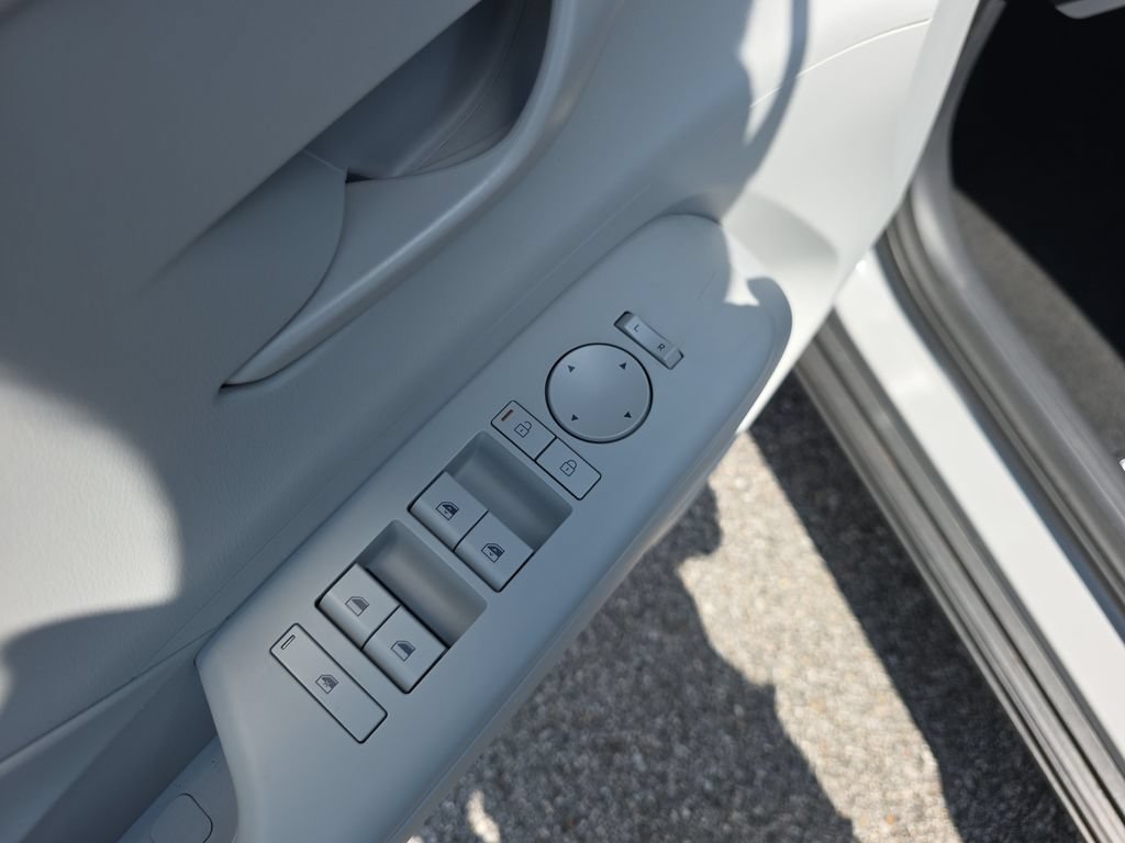New 2026 Hyundai Kona SEL Sport FWD image 18