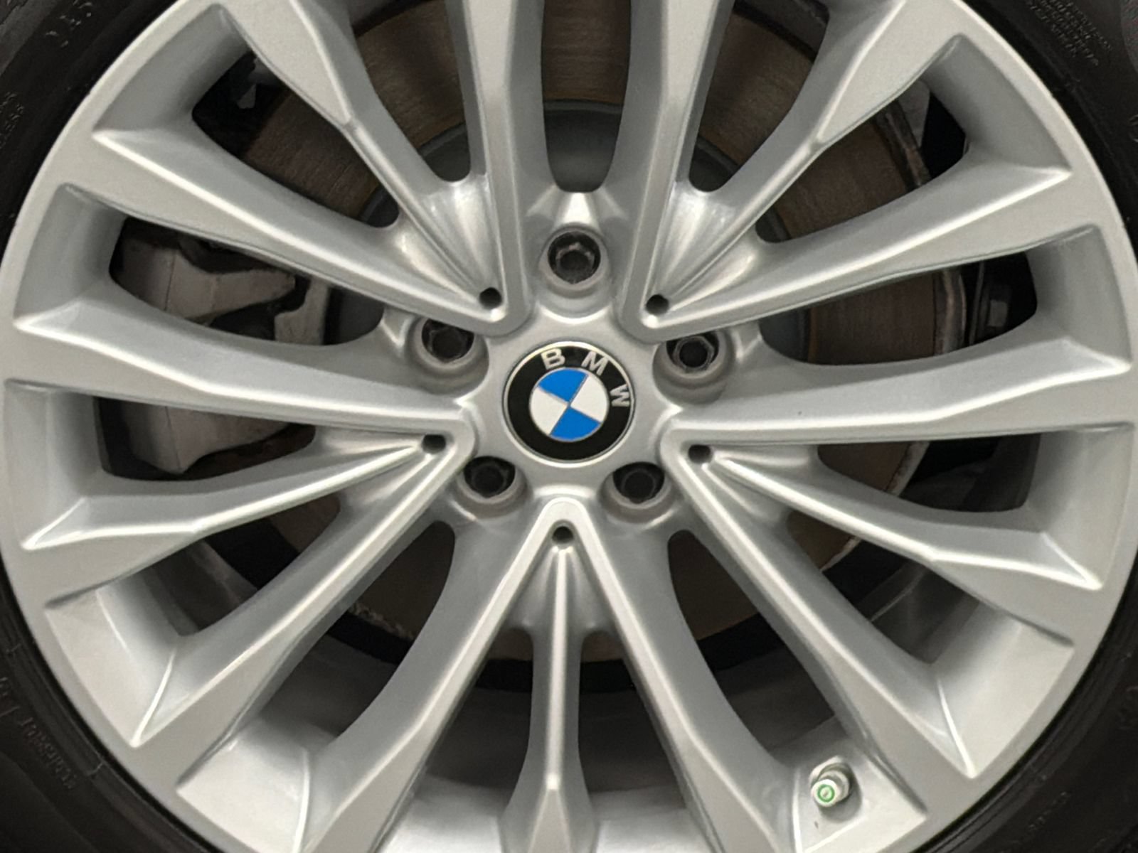 Used 2023 BMW 530i xDrive w/ Premium Package AWD/4WD image 5