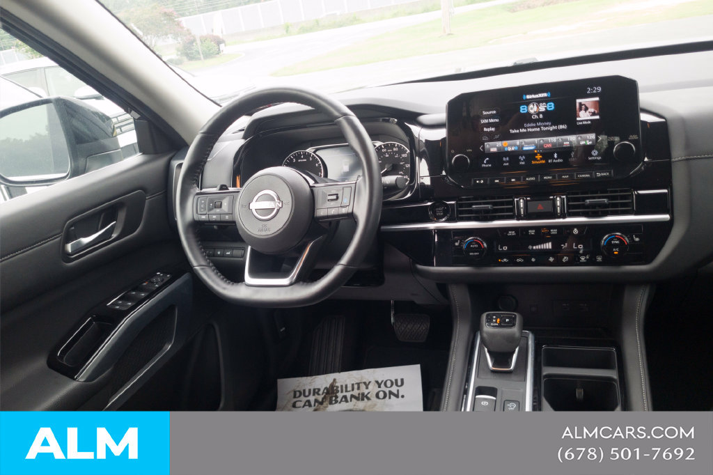 Used 2025 Nissan Pathfinder SL AWD/4WD image 22