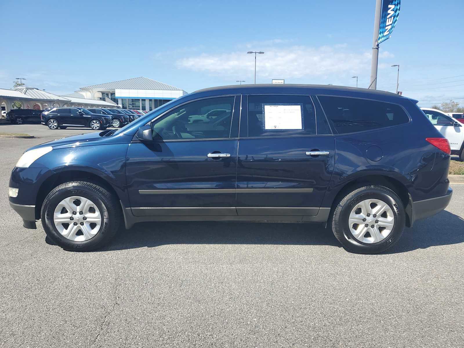 Used 2012 Chevrolet Traverse LS image 2