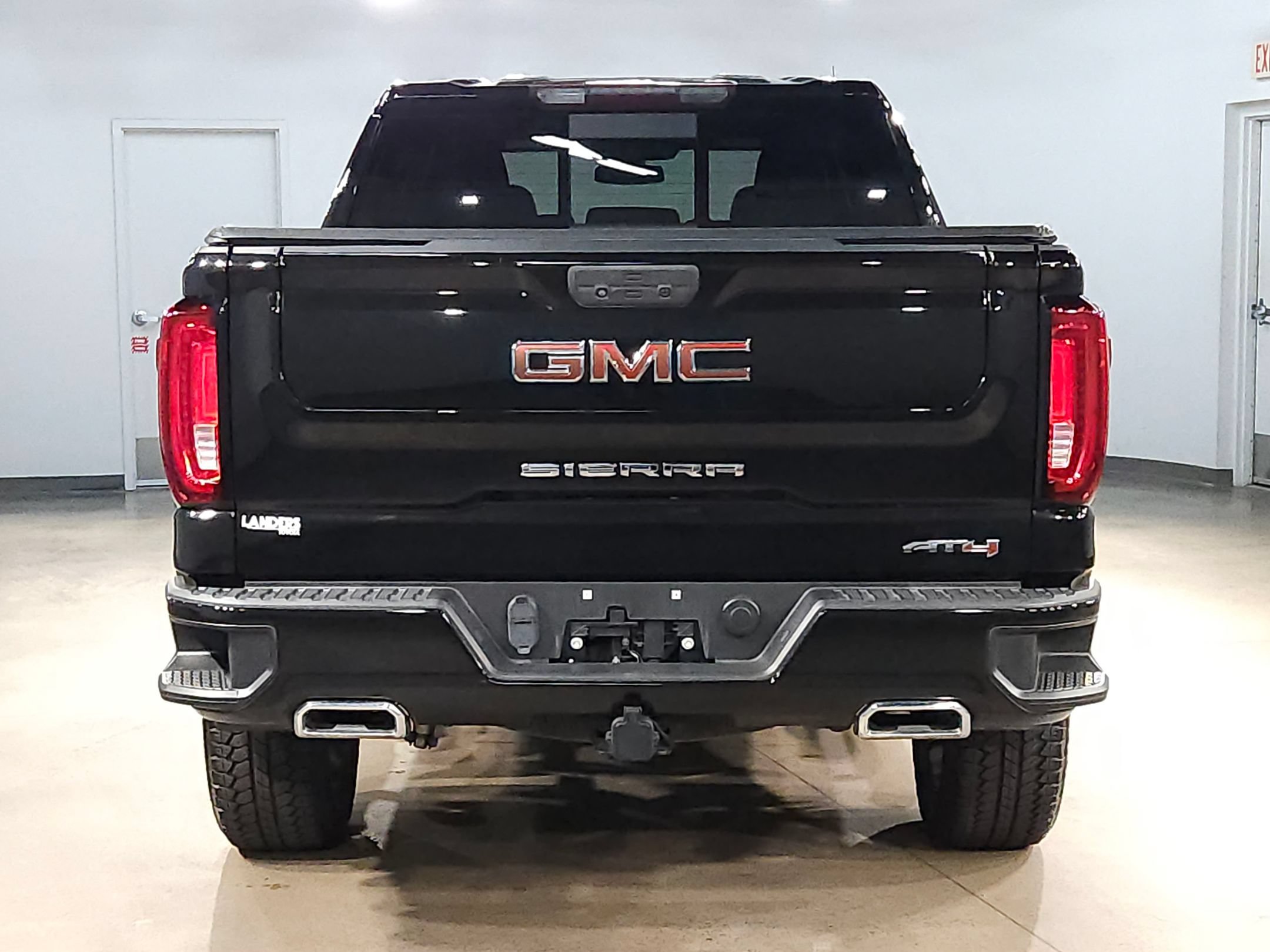 Used 2021 GMC Sierra 1500 AT4 w/ AT4 Preferred Package AWD/4WD image 6