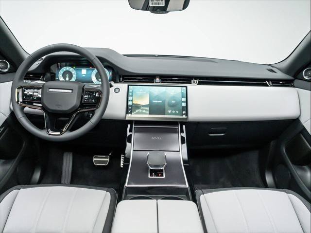 New 2026 Land Rover Range Rover Evoque Hoxton AWD/4WD image 18