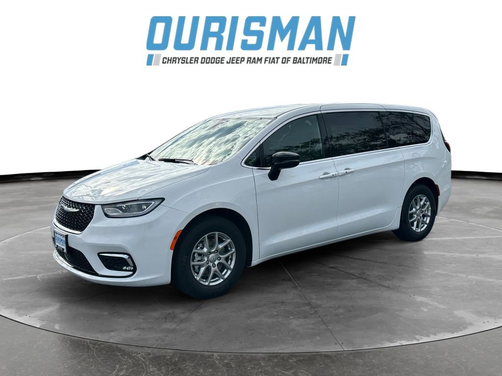 New 2026 Chrysler Pacifica Select image 2