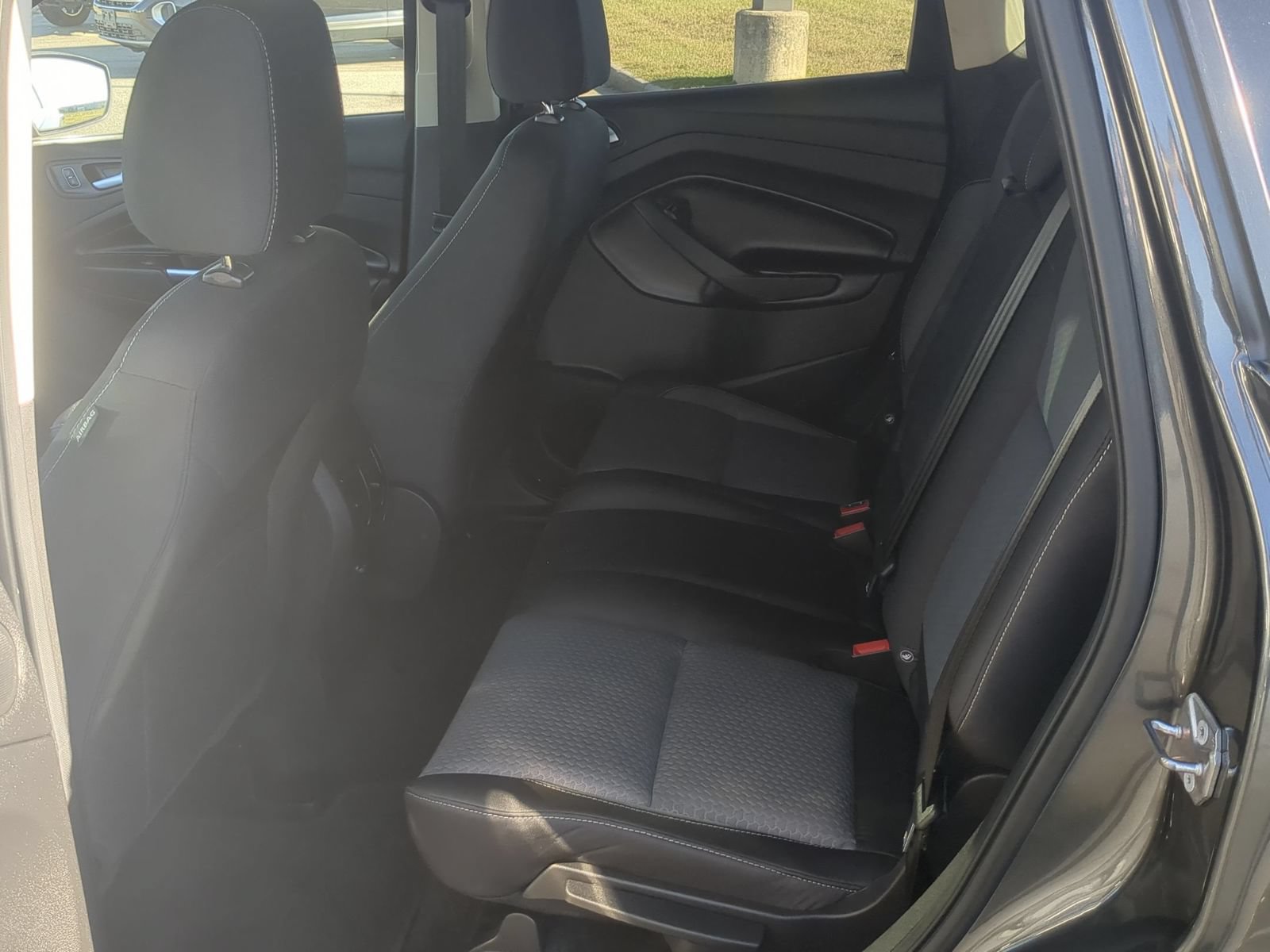 Used 2017 Ford Escape SE w/ Equipment Group 201A AWD/4WD image 27