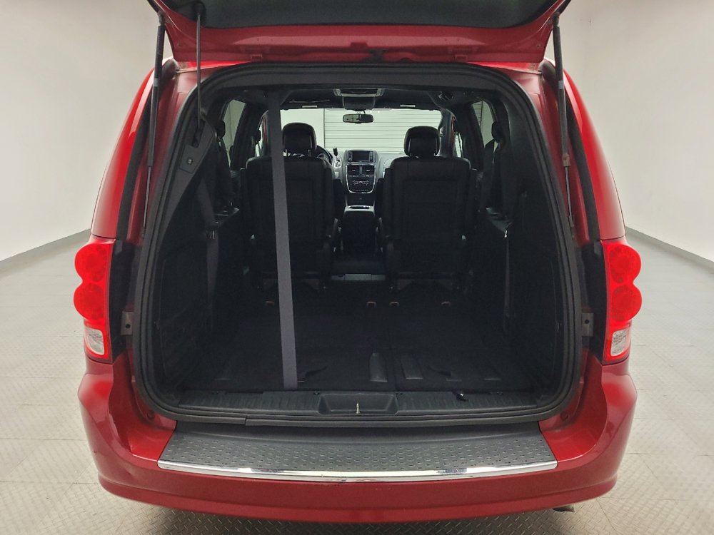 Used 2015 Dodge Grand Caravan R/T w/ Driver Convenience Group FWD image 29