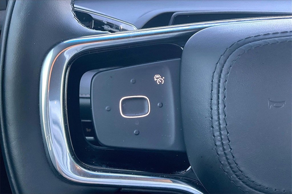 Used 2024 Lincoln Nautilus Reserve w/ Equipment Group 202A image 20