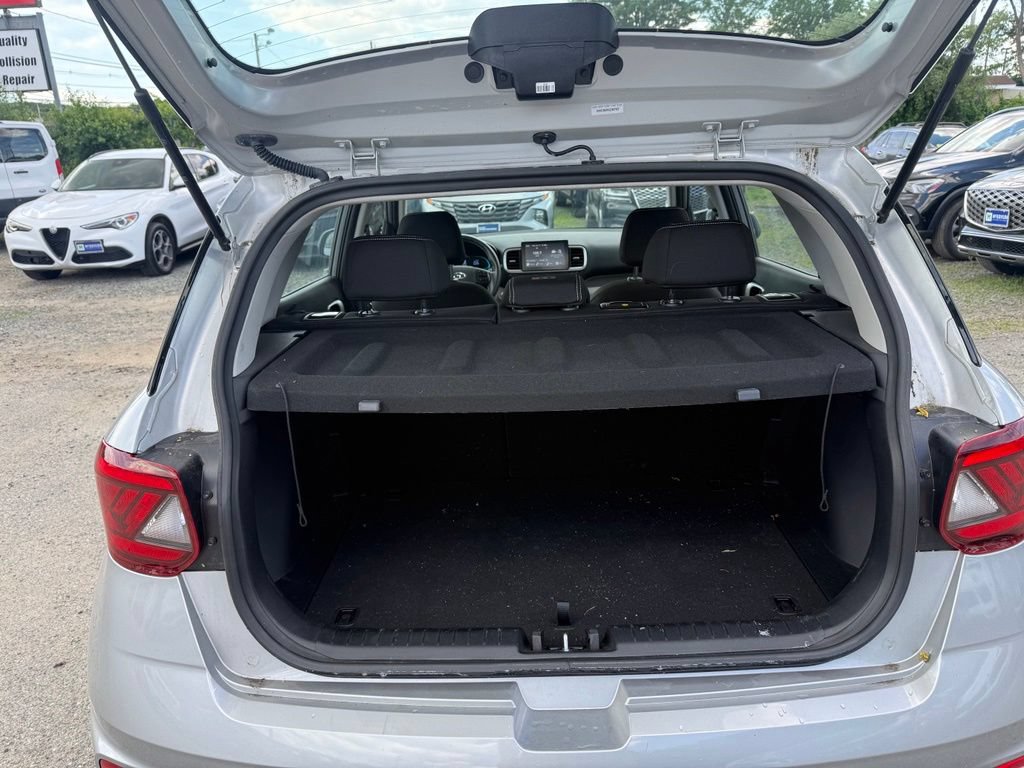 Used 2025 Hyundai Venue SEL FWD image 22