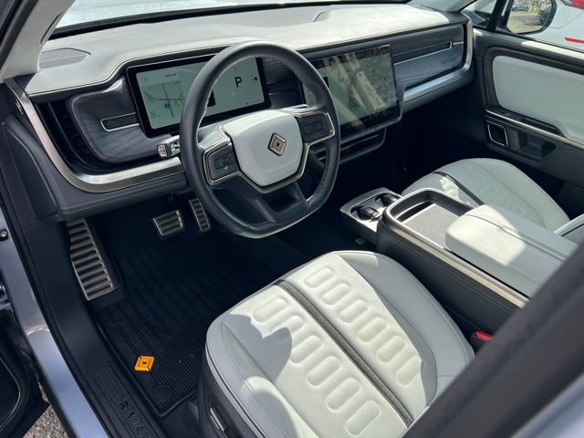 Used 2023 Rivian R1S Adventure image 15
