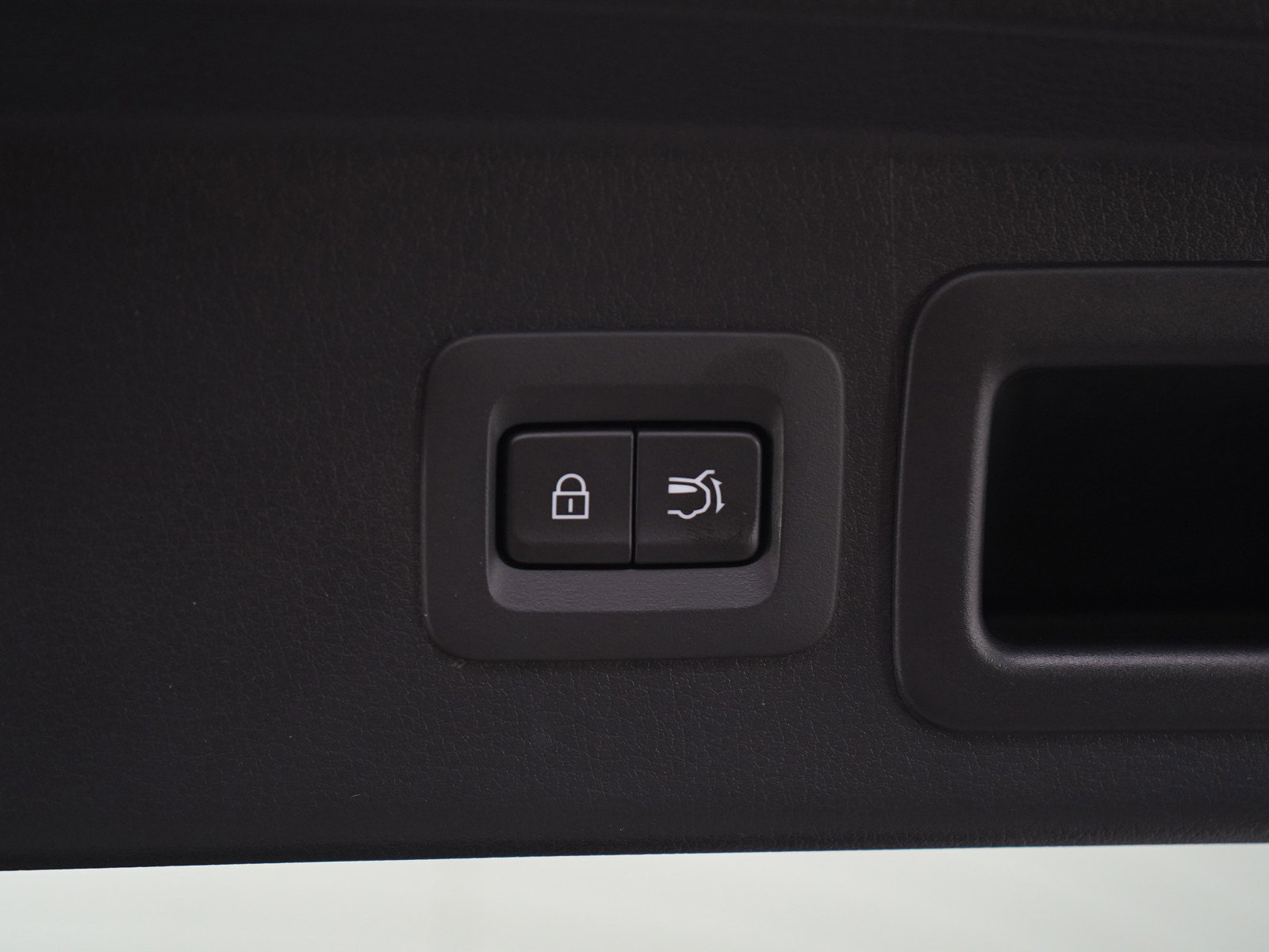 Used 2022 MAZDA CX-30 AWD 2.5 S w/ Premium Package image 17