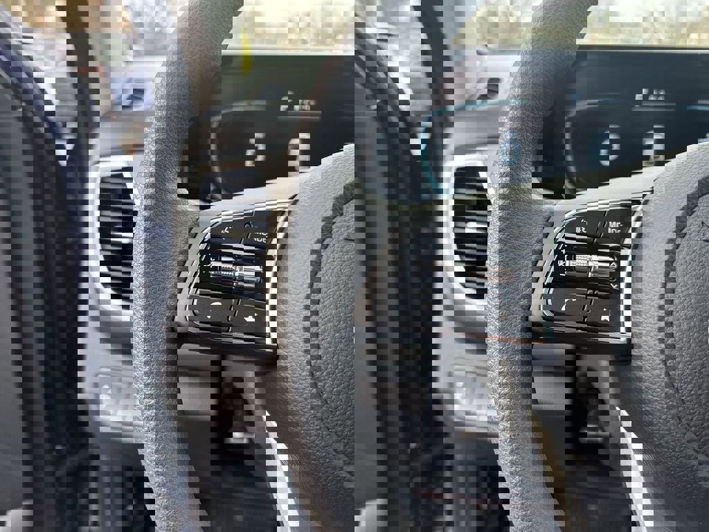 New 2026 Kia Seltos LX image 15