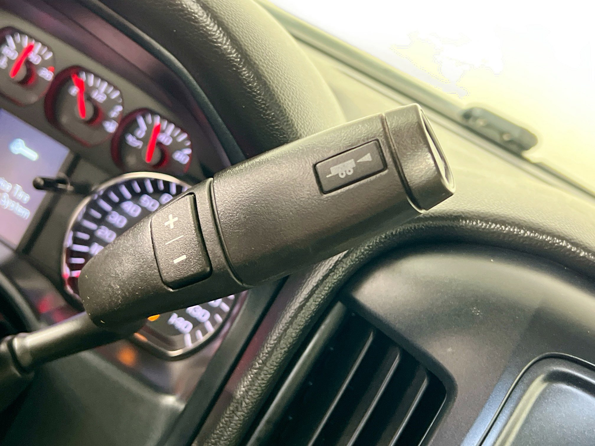 Used 2018 Chevrolet Silverado 2500 W/T image 23