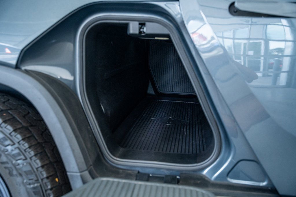 Used 2022 Rivian R1T Launch Edition image 25