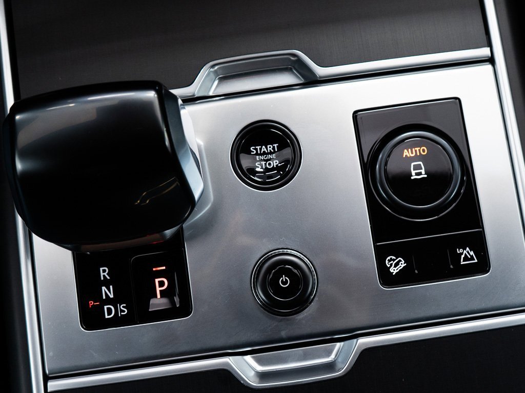 Used 2023 Land Rover Range Rover SV image 44