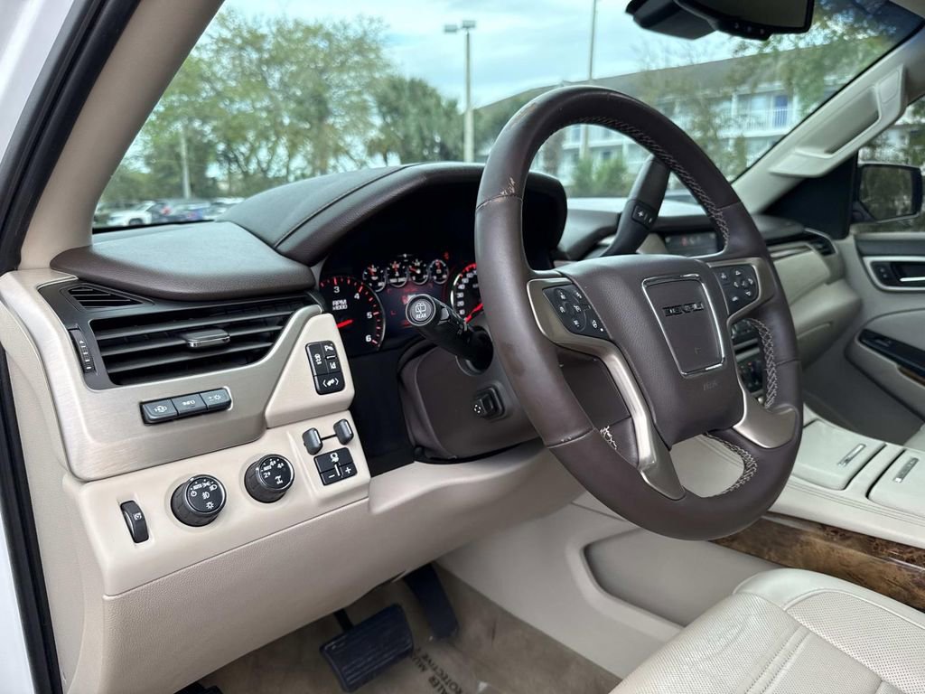Used 2015 GMC Yukon Denali w/ Touring Package image 26