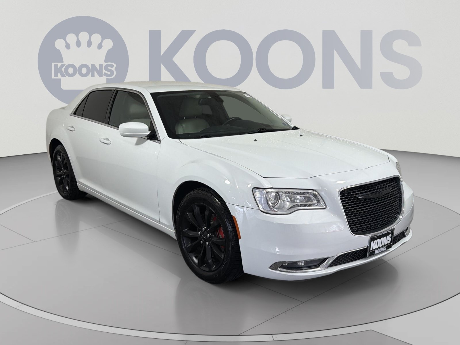 Used 2015 Chrysler 300 Limited w/ Driver Convenience Group AWD/4WD image 10