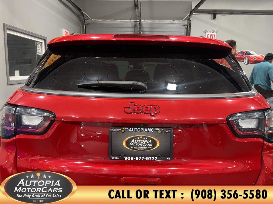 Used 2022 Jeep Compass Limited w/ (RED) Package image 5