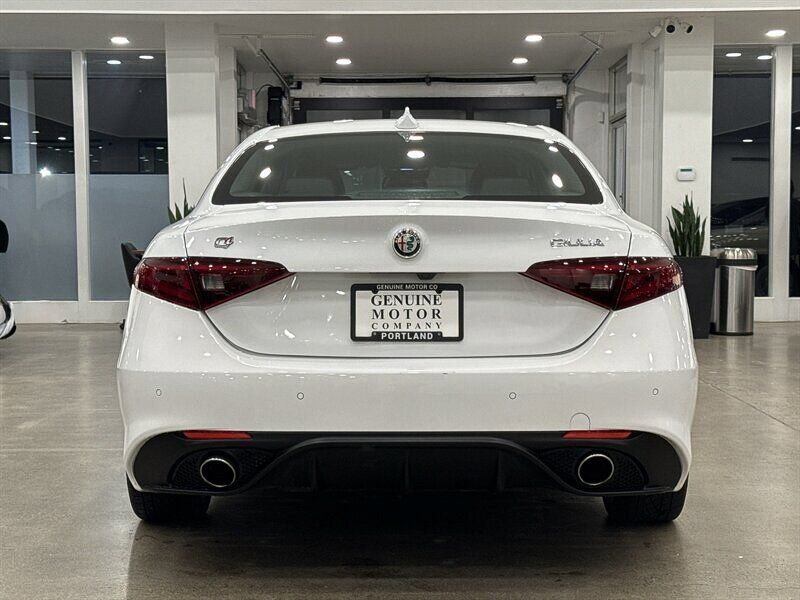 Used 2018 Alfa Romeo Giulia Ti Sport w/ Quick Order Package 22S Sport image 5