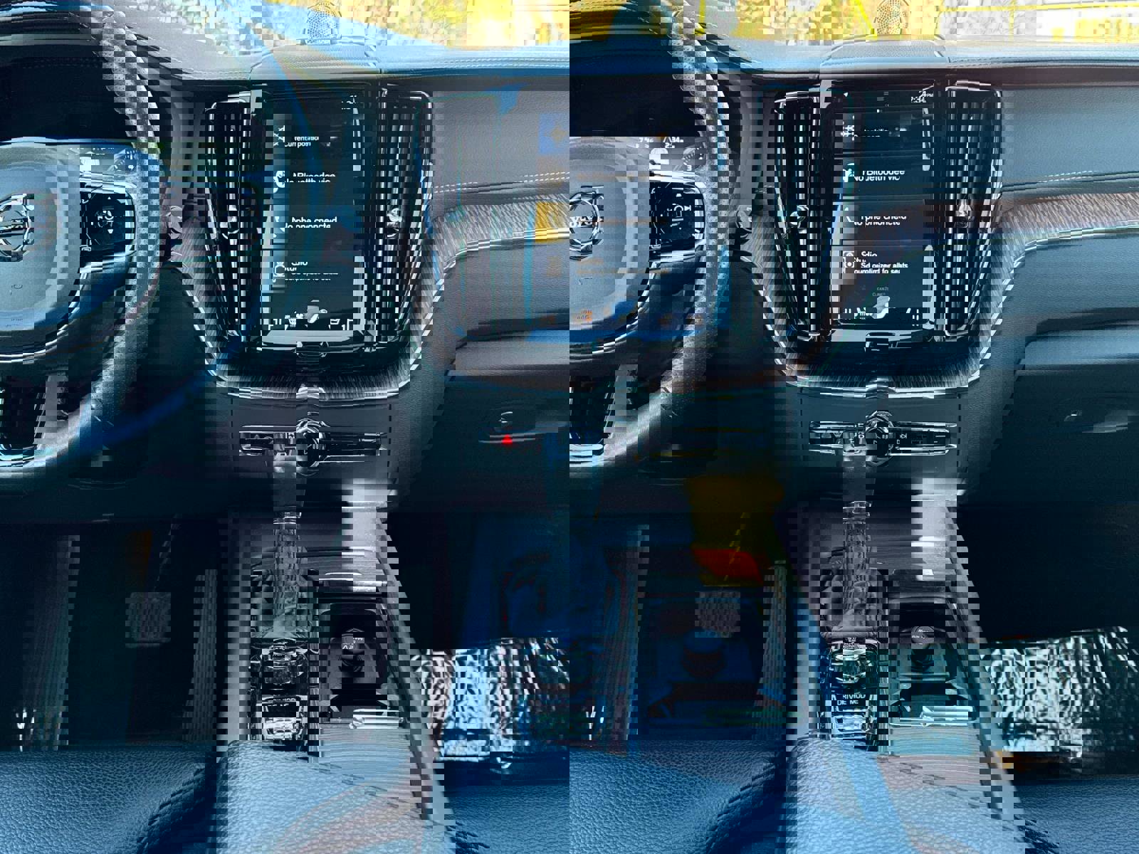 Used 2019 Volvo XC60 T6 Inscription image 14