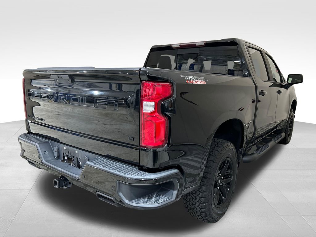 Used 2020 Chevrolet Silverado 1500 LT Trail Boss w/ Midnight Edition AWD/4WD image 6