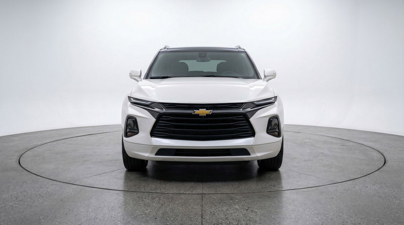 Used 2025 Chevrolet Blazer LT image 2