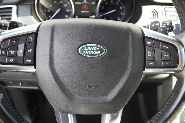 Used 2018 Land Rover Discovery Sport SE image 30
