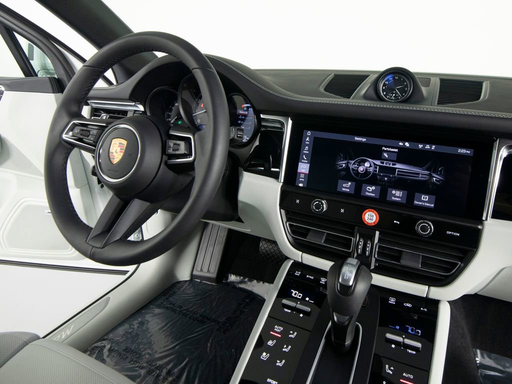 New 2026 Porsche Macan S image 30