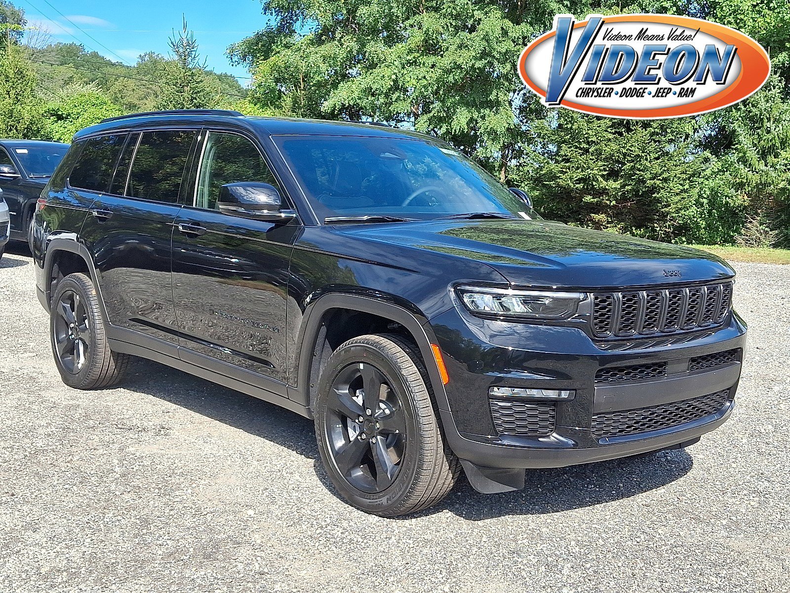 New 2025 Jeep Grand Cherokee L Limited w/ Black Appearance Package