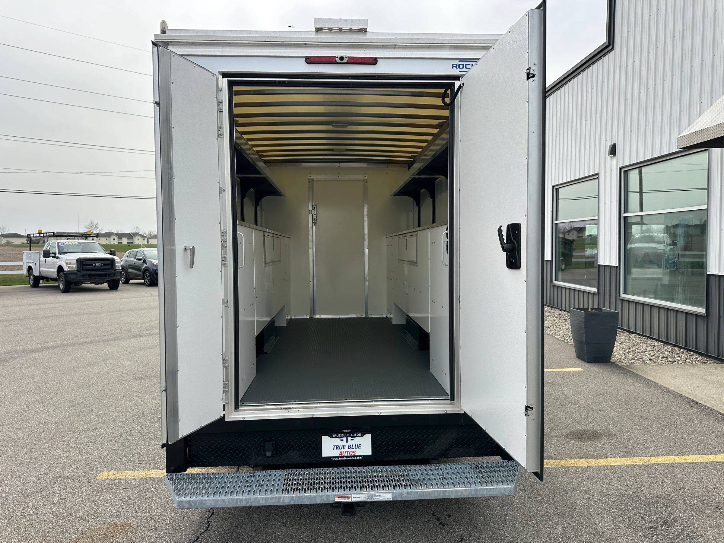 Used 2026 Ford E-350 and Econoline 350 Super Duty w/ Interior Upgrade Package RWD image 3