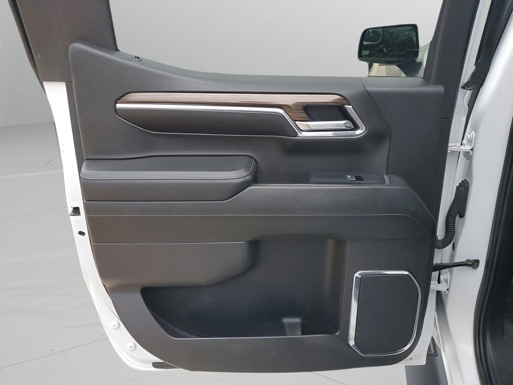 Used 2024 Chevrolet Silverado 1500 LT Trail Boss w/ Protection Package image 17