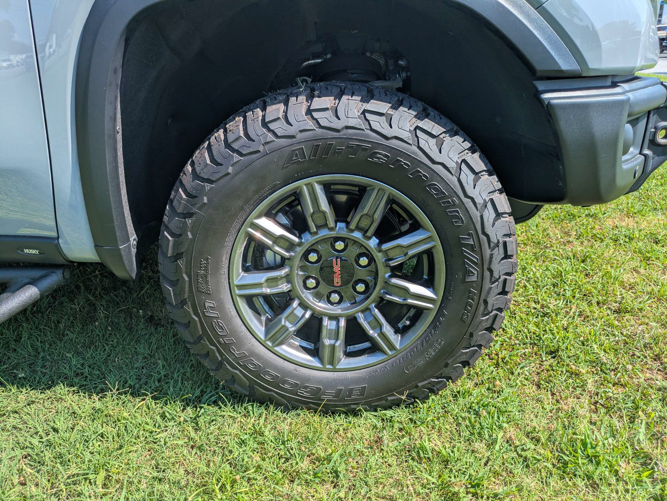 Used 2025 GMC Sierra 1500 AT4X AWD/4WD image 11