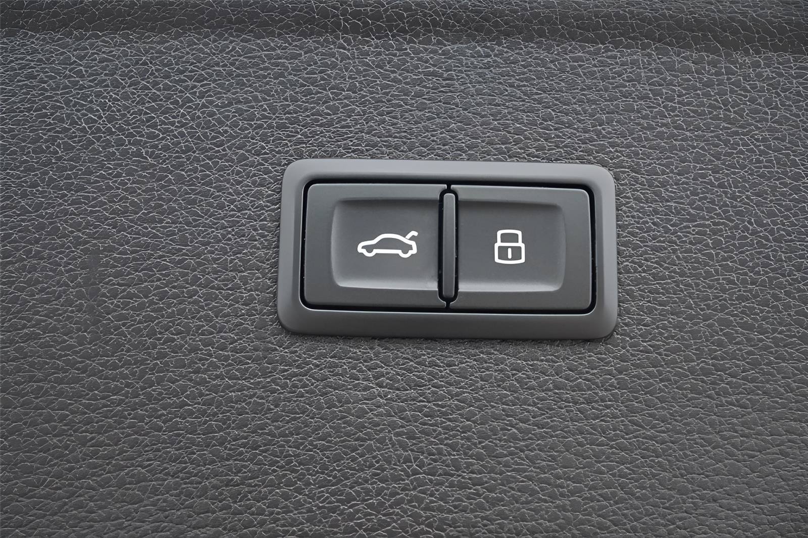 Used 2022 Audi SQ5 Premium AWD/4WD image 17
