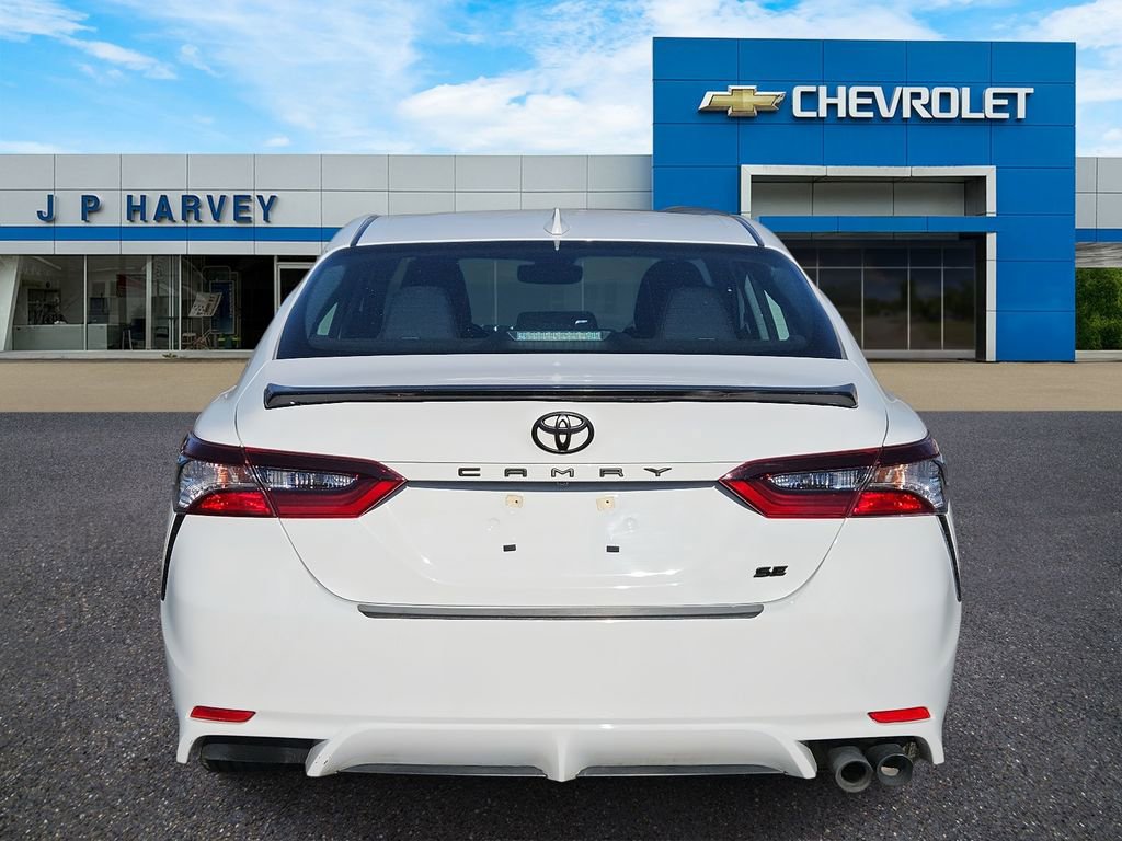 Used 2024 Toyota Camry SE FWD image 5